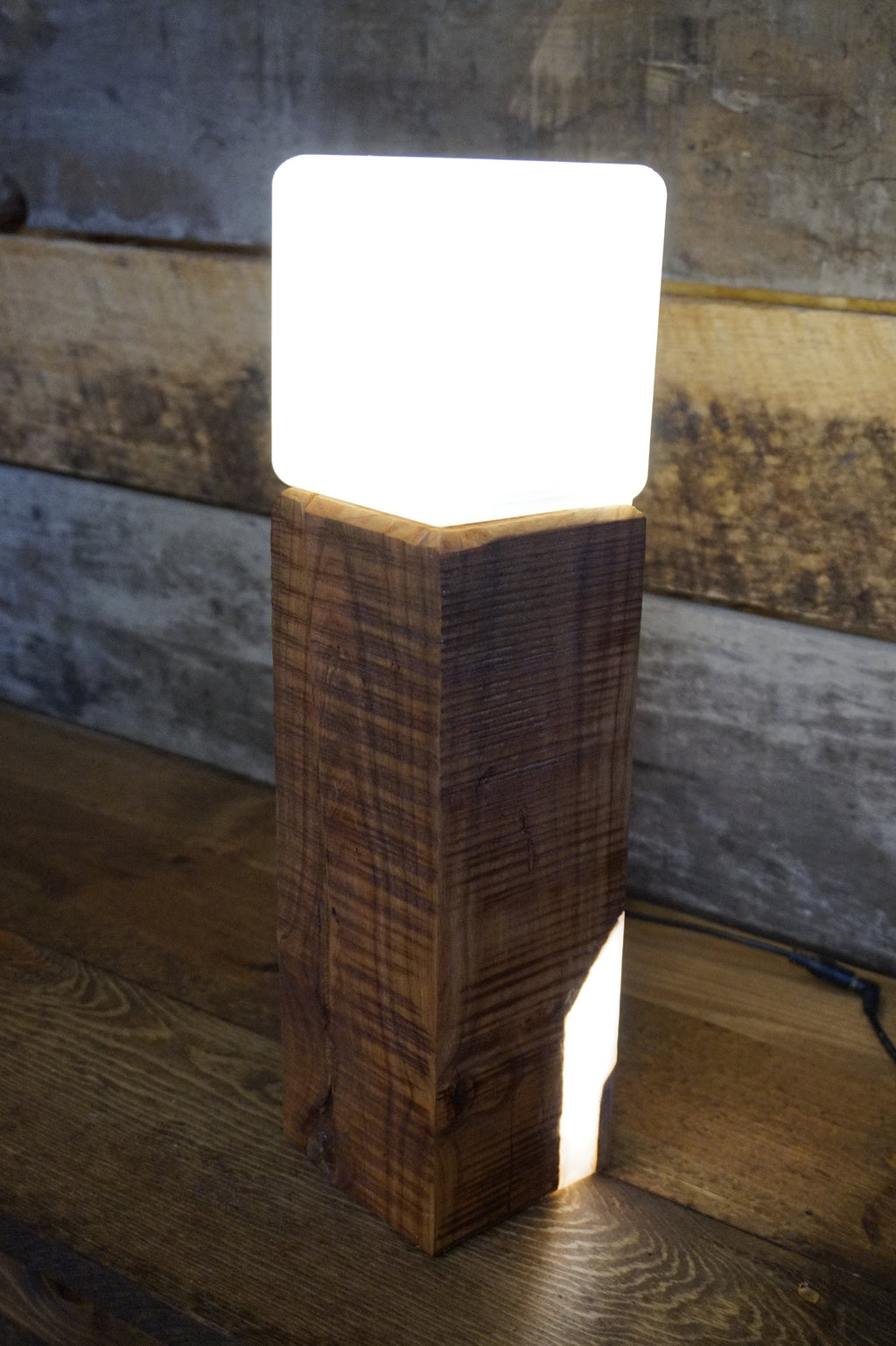BEAM, Wood Contempory Lamp. Futuristic Lamp. Nature Lamp. Handmade Cherry Wood Lamp. Epoxy Resin Led Lamp.