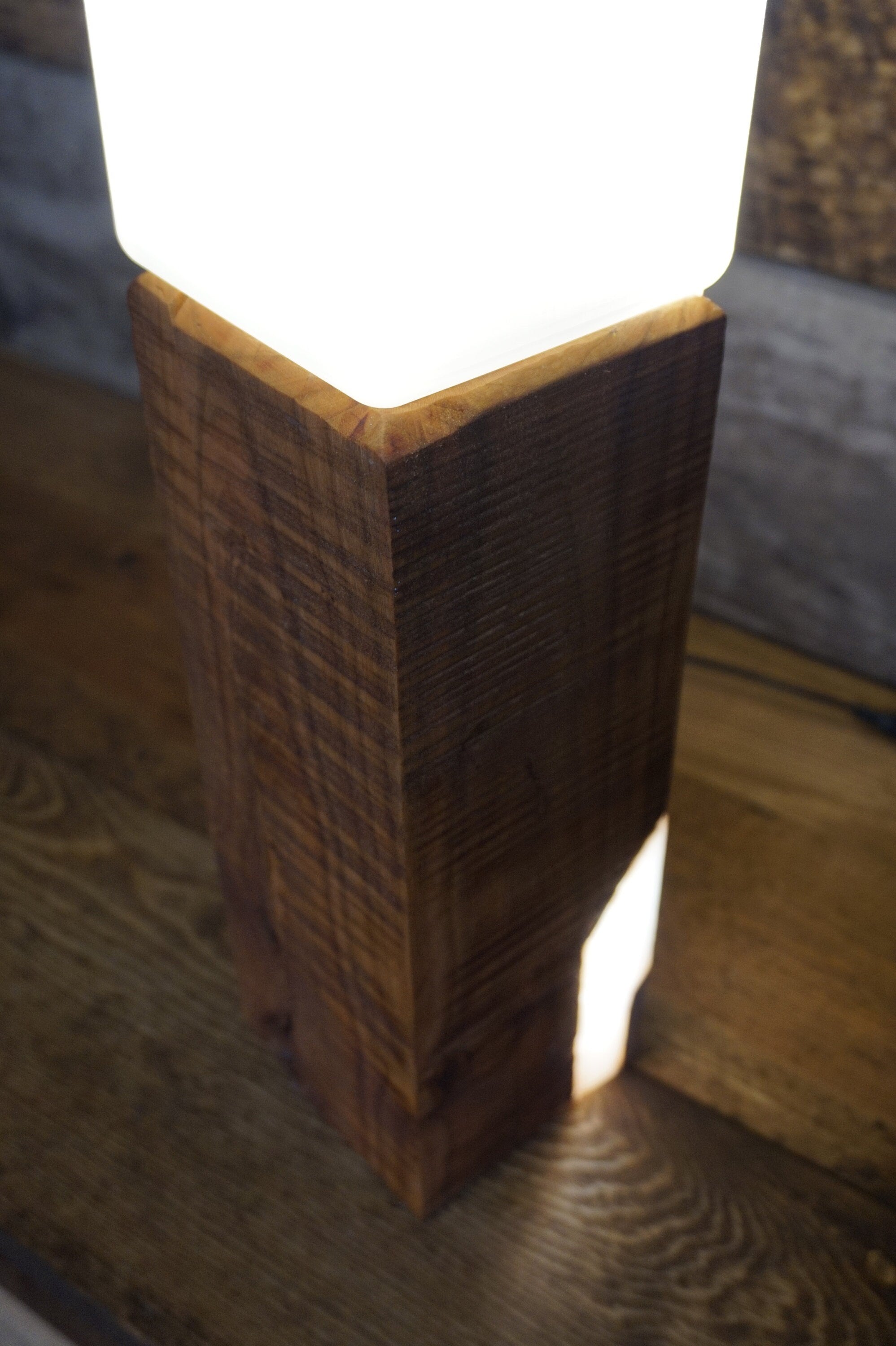 BEAM, Wood Contempory Lamp. Futuristic Lamp. Nature Lamp. Handmade Cherry Wood Lamp. Epoxy Resin Led Lamp.