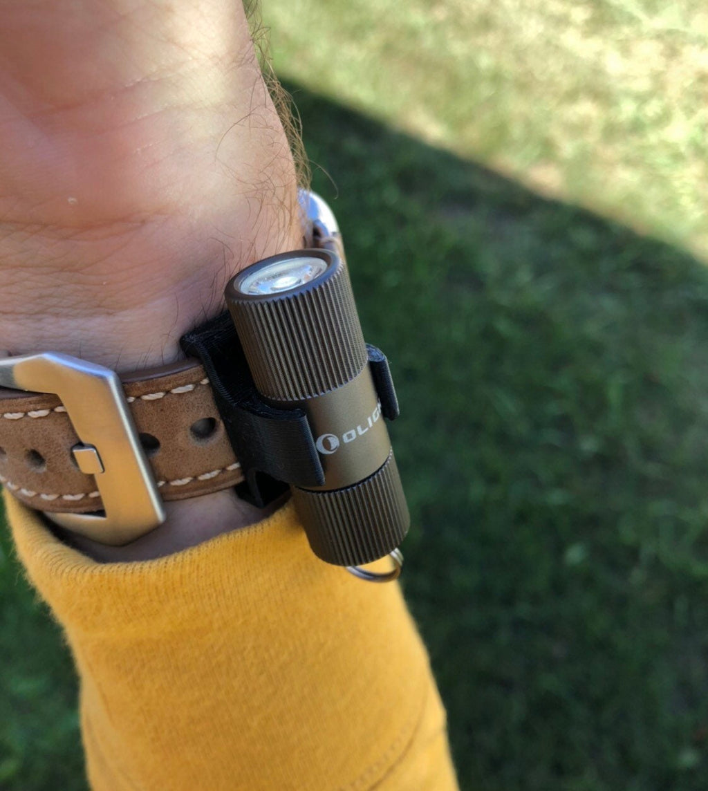 Olight i1R 2 flashlight clip for Apple Watch band! Olight Clip Accessory CLIP ONLY