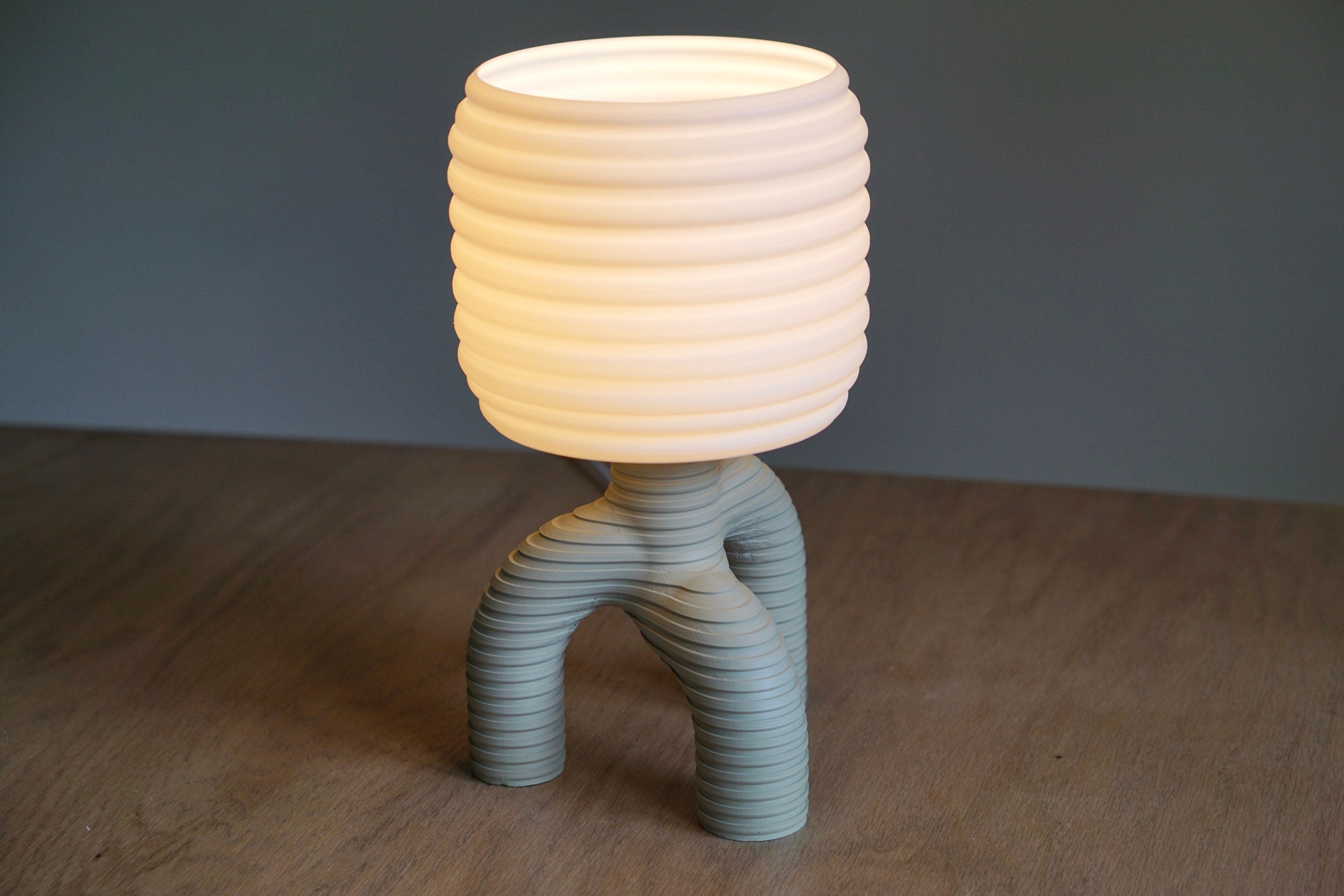 SQUIGGLE Table lamp - Modern Accent lamp - Futuristic Lamp - Modern light - Quirky Lamp -
